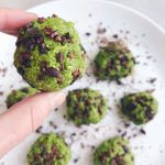 Healthy Matcha Energy Balls! Made with simple, clean ingredients and great when you need a little energy boost! #healthytreat #healthysnack #matcharecipe | www.jillzguerin.com